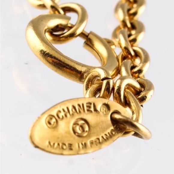 Chanel Vintage Diamond Shaped CC Charm Necklace - Picture 4 of 10